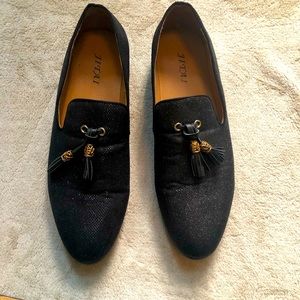 Fashionable Jitai Men’s Shoes.